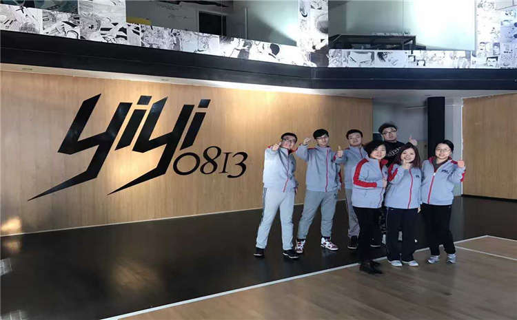 五角楓實(shí)木運(yùn)動地板廠家哪家好？