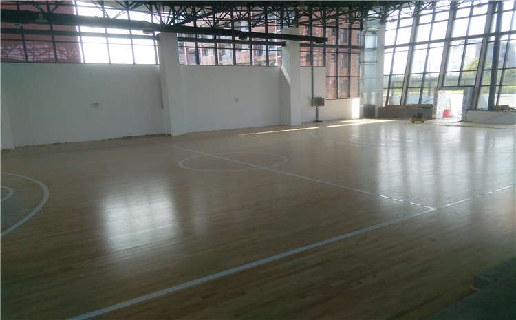 硬木企口籃球場地木地板雙層龍骨結構