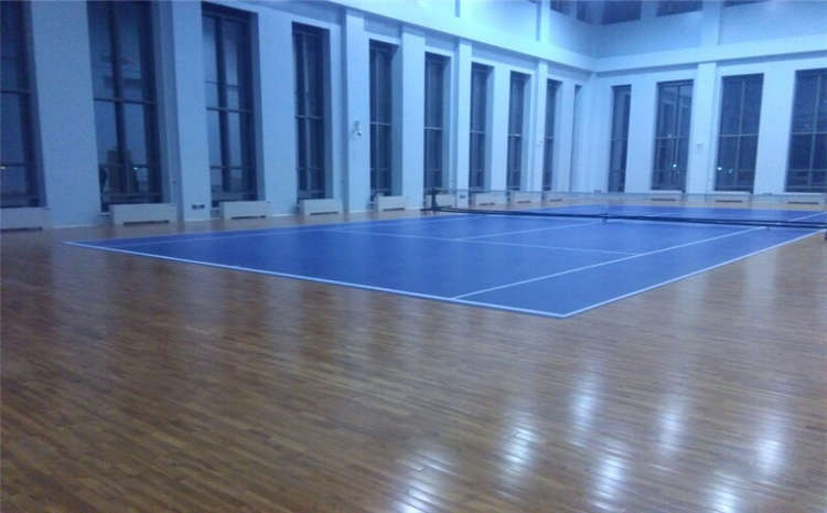 俄勒岡松體育館實木地板怎么翻新？