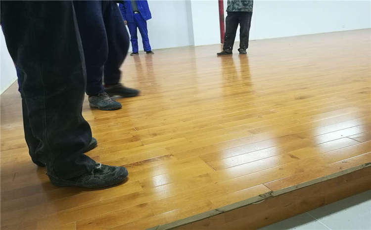 松木舞蹈房木地板哪個牌子好？