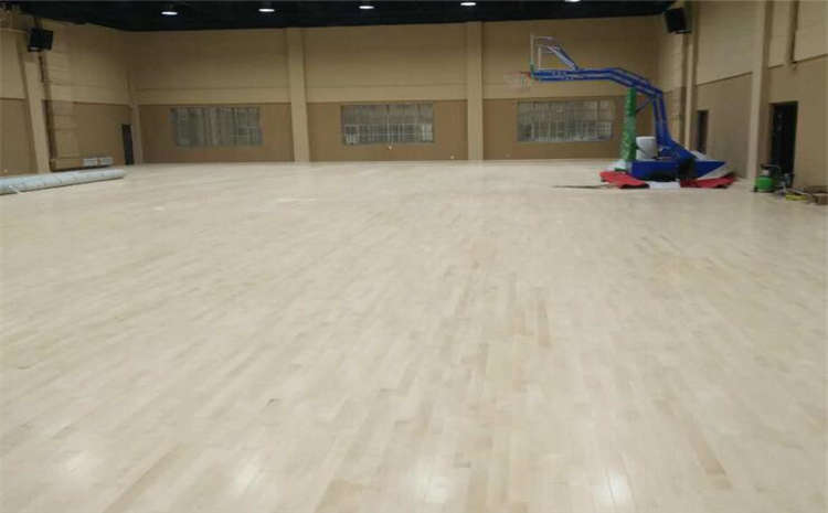 楓樺木NBA籃球場木地板哪個牌子好？